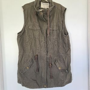 American Rag vest size XL